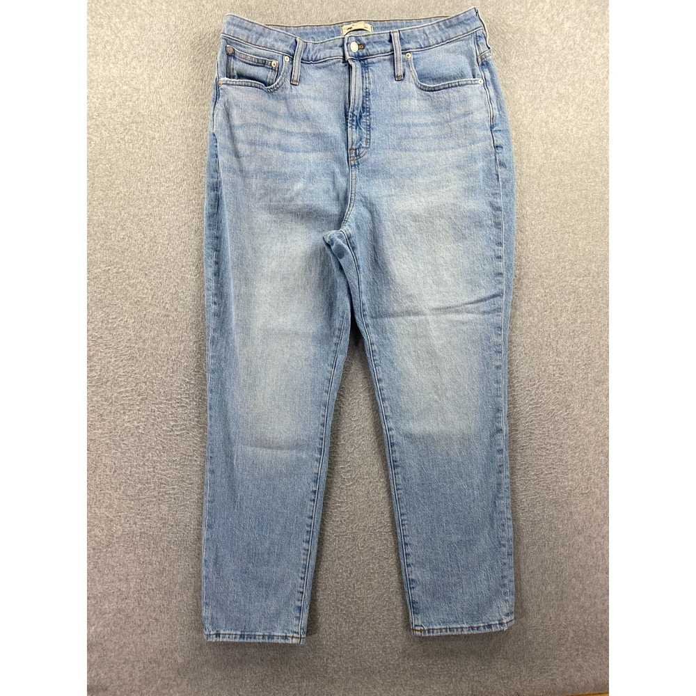 Madewell Curvy Perfect Vintage Jean Womens Size 33T Light‎ Wash Blue Tapered Leg